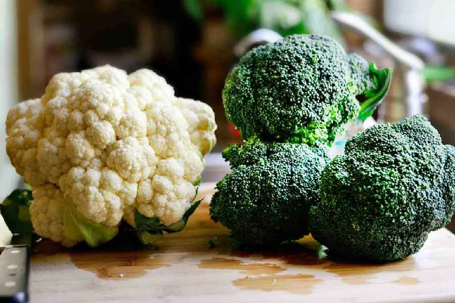 All you need to know which is healthier between broccoli and cauliflower.