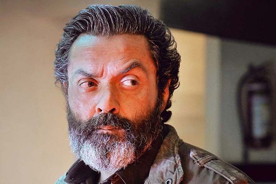 চলতি বছরে প্রেক্ষাগৃহে মুক্তি পাওয়ার কথা সূর্য অভিনীত ‘কাঙ্গুভা’ নামের একটি তামিল ছবি। সূর্যের পাশাপাশি এই ছবিতে অভিনয় করতে দেখা যেতে পারে ববি দেওল এবং দিশা পাটানির মতো বলি তারকাকে।