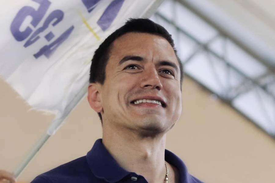 অত্যন্ত মেধাবী ড্যানিয়েল নোবোয়া যে কখনও রাজনীতিতে আসবেন, তা ছাত্রাবস্থায় ভাবতেই পারেননি কেউ। সেই ড্যানিয়েলই ২০২১ সালে ইকুয়েডরের ন্যাশনাল অ্যাসেম্বলির সদস্য হন। সেই সময়ই পণ করেছিলেন, দেশে দীর্ঘ দিন ধরে চলে আসা নৈরাজ্যের অবসান ঘটাবেন। সে জন্য প্রাণ গেলে যাক! 