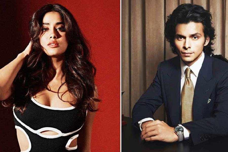 তার দিন কয়েকের মধ্যেই প্রেমিককে নিয়ে তিরুপতি মন্দিরের যান আশীর্বাদ নিতে। তবে মুম্বই ফিরতেই নাকি শিখর-জাহ্নবীর মাঝে তৃতীয় ব্যক্তির আগমন।