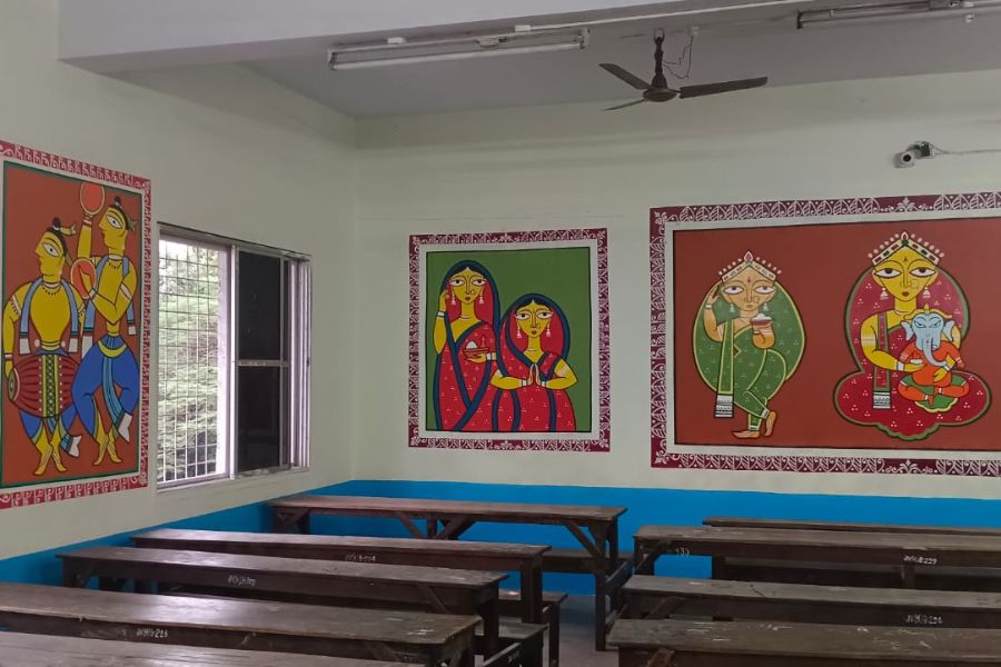  ‘মধুবনী’ আর্ট।