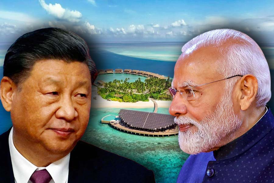 সম্প্রতি, তিনি নয়াদিল্লির সঙ্গে চার বছরের পুরনো জলচুক্তি বাতিলের কথা ঘোষণা করেন। ওই চুক্তির মাধ্যমে ভারতীয় নৌবাহিনীর নিরাপত্তা ও প্রতিরক্ষা সহযোগিতা, পরিবেশ সুরক্ষা এবং বৈজ্ঞানিক গবেষণায় সাহায্য করার জন্য মলদ্বীপের জলসীমায় ‘হাইড্রোগ্রাফিক’ সমীক্ষা চালানোর অনুমতি মিলত। চুক্তি বাতিলের ফলে তা বন্ধ হয়েছে।