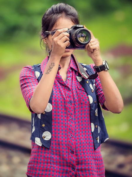 Know which famous 90's fashion trends are making a comeback dgtl