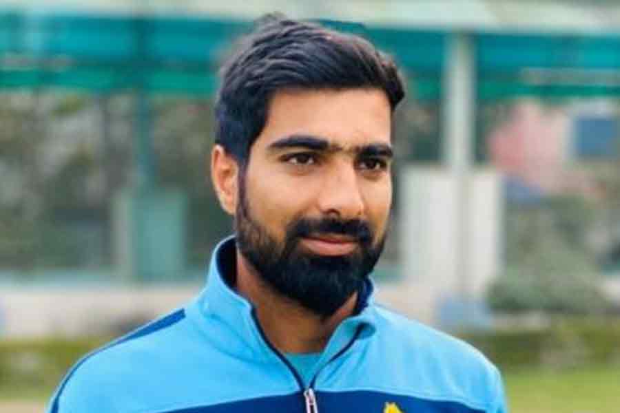 কানপুরের কনকনে ঠাণ্ডা আর ঘন কুয়াশা। কোনও কিছুই দমাতে পারেনি বাংলার খেলোয়াড়দের। ৬০ রানে উত্তরপ্রদেশকে শেষ করে প্রথম দিনই তাদের টপকে গেল বাংলা। চোখে পড়ল পেসারদের দাপুটে ফর্ম।