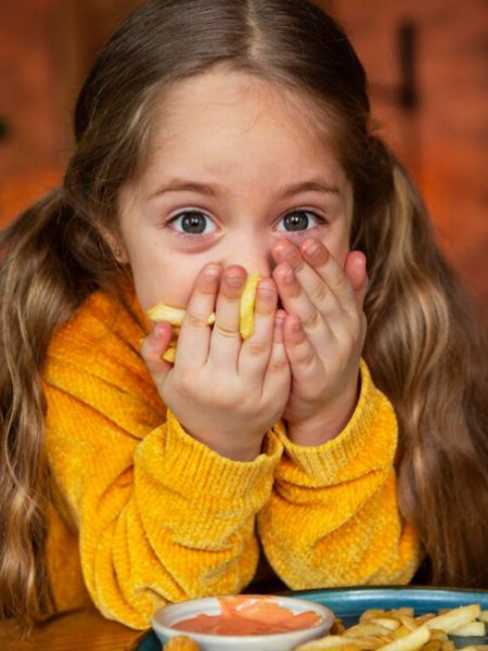 Follow these simple steps to habituate your child for healthy eating and avoid junk food dgtl