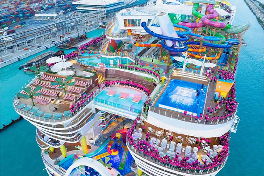 ২৭ জানুয়ারি মিয়াজির বন্দর থেকে যাত্রা শুরু করতে চলেছে ‘আইকন অফ দ্য সিজ়’। এই ক্রুজ়ের নির্মাণের নেপথ্যে রয়েছে রয়্যাল ক্যারিবিয়ান ইন্টারন্যাশনাল সংস্থা।