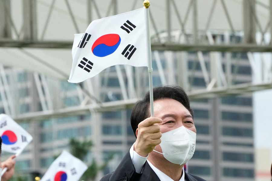 ভারতীয়দের ঘৃণা করেন অধিকাংশ কোরীয়। সে দেশে প্রকাশ্যেই ভারতীয়েরা বৈষম্যের শিকার হন। সব জেনেও সে দেশের সরকার কোনও পদক্ষেপ করে না।