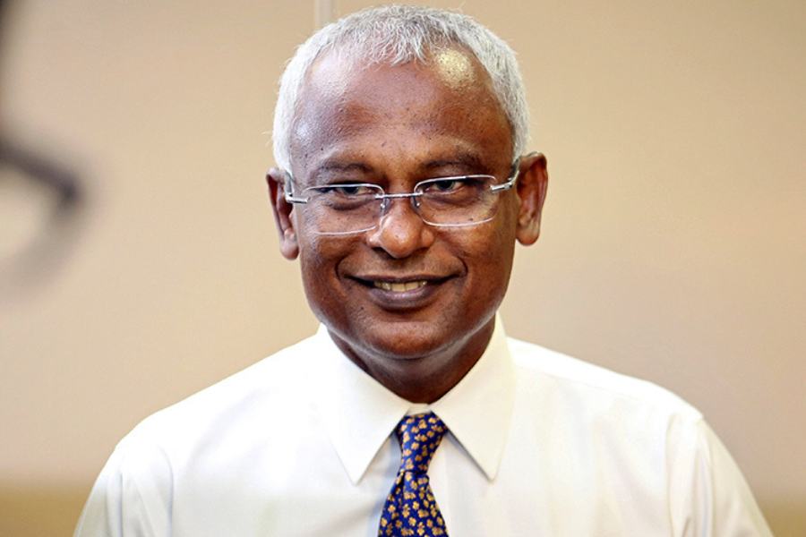 তিনি মলদ্বীপ ডেমোক্রেটিক পার্টির (এমডিপি) নেতা। ওই দলের প্রধান মলদ্বীপের প্রাক্তন প্রেসিডেন্ট ইব্রাহিম সোলি। তাঁকে পরাজিত করেই সম্প্রতি প্রেসিডেন্টের কুর্সিতে বসেছেন মুইজ্জু।