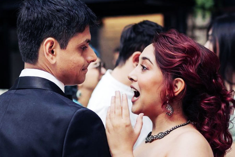 Ira khan slammed for posing with cigarette in pre wedding photo