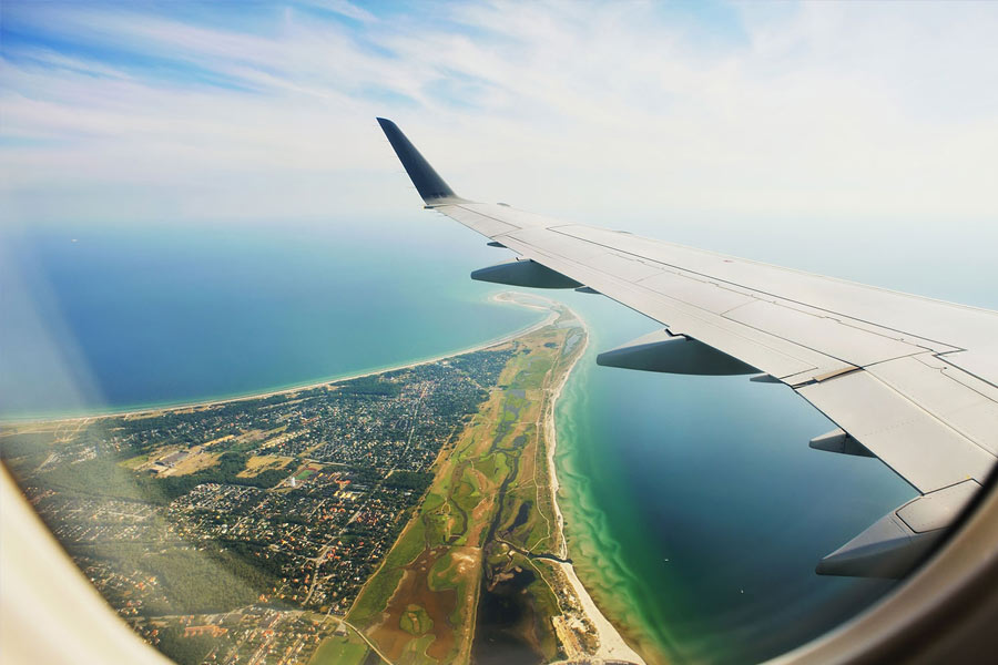 যাঁরা বুকিং বাতিল করছেন, তাঁদের দাবি, টাকা যাচ্ছে যাক, আগে দেশ। দেশের অপমান কোনও ভাবে মেনে নেওয়া যাবে না বলেও কেউ কেউ সমাজমাধ্যমে মতপ্রকাশ করেছেন। সেই বিতর্কের মাঝেই লক্ষদ্বীপকে ঢেলে সাজানোর পরিকল্পনা করছে ভারত। তৈরি হচ্ছে নতুন নতুন হোটেল, রিসর্ট, বিমানবন্দর। পাশাপাশি, জল সমস্যা মেটাতেও তৎপর হয়েছে সরকার।