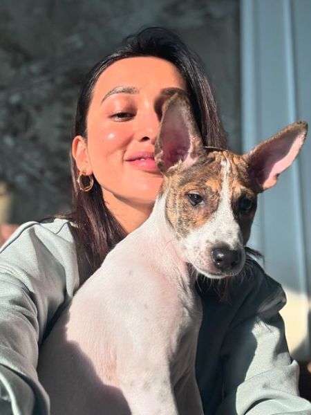Bengali Actress Mimi Chakraborty showing love to her pet dog Magic in this way dgtl