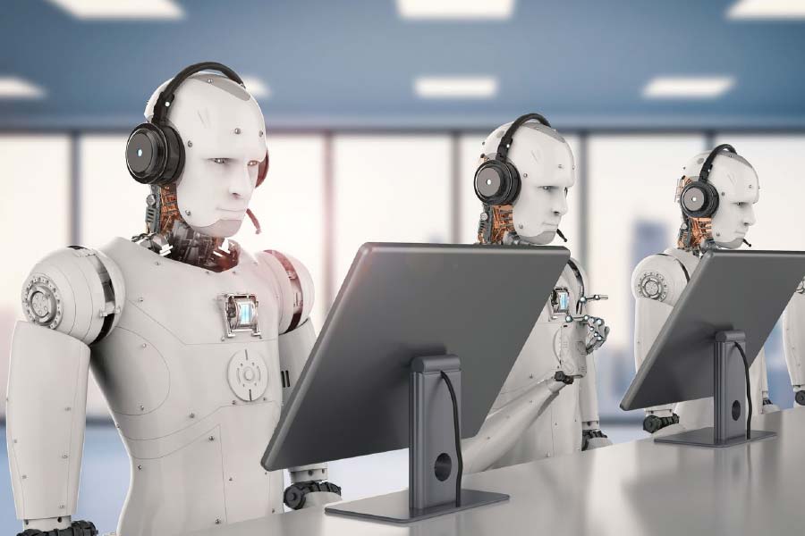 কৃত্রিম বুদ্ধিমত্তা বা আর্টিফিশিয়াল ইন্টেলিজেন্স (এআই) যে অনেক কাজ কেড়ে নেবে, তা নিয়ে আশঙ্কা ছড়িয়েছে দিকে দিকে।