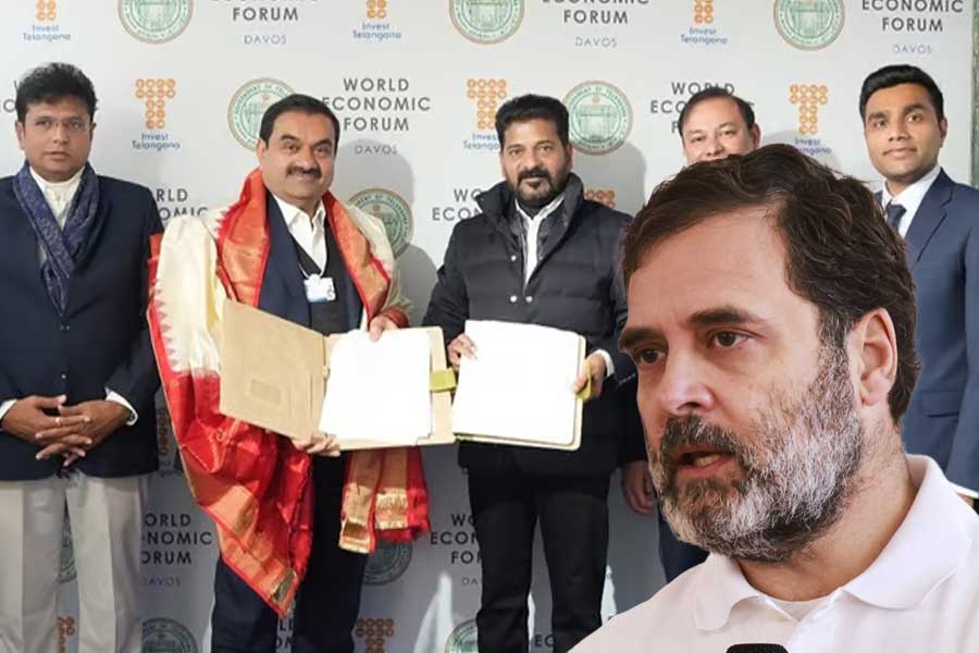 রাহুল এখন ব্যস্ত ‘ভারত জোড়ো ন্যায় যাত্রা’ নিয়ে। আর তার মধ্যেই তেলঙ্গানার কংগ্রেস সরকারের সঙ্গে ‘মউ’ স্বাক্ষর করল আদানি গোষ্ঠীর একাধিক সংস্থা। প্রসঙ্গত মোদী সরকারের আমলে অম্বানী এবং আদানি গোষ্ঠীর শেয়ারদর বৃদ্ধি নিয়ে নিয়মিত আক্রমণ শানিয়েছেন রাহুল। 