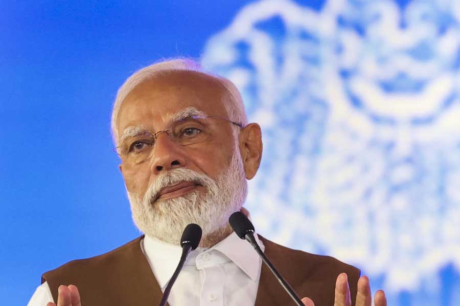 IMF warns India about Debt, says it may exceed the GDP of country