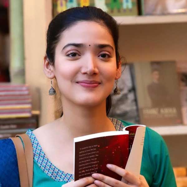 স্কুলে পড়াকালীন শাস্ত্রীয় সঙ্গীতে প্রশিক্ষণ নিয়েছিলেন মেধা। সেতার, হারমোনিয়াম এবং কিবোর্ড বাজাতেও শিখেছিলেন তিনি। কিন্তু দশম শ্রেণিতে ওঠার পর গান শেখা বন্ধ করে দেন তিনি।