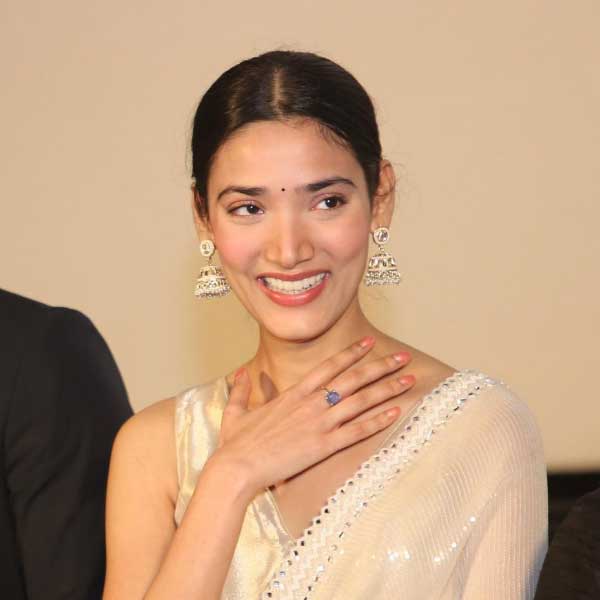 কলেজে পড়াকালীন একটি স্বল্পদৈর্ঘ্যের ছবিতে অভিনয়ের জন্য অডিশন দেন মেধা। অডিশন থেকে নির্বাচিত করা হয় তাঁকে। তবে সে ছবির শুটিং শেষ হলেও তা কখনও মুক্তি পায়নি। তবে সে সময় থেকেই অভিনয় নিয়ে কেরিয়ার গড়ার স্বপ্ন দেখেন মেধা।