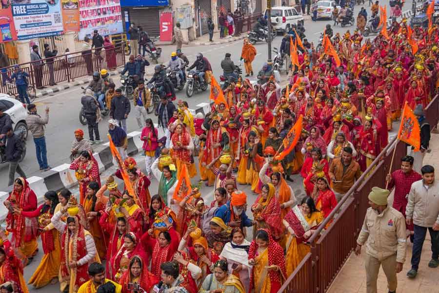 তবে সে তো একটি দিনের খাবার। সারা বছর অযোধ্যায় যাঁরা আসবেন তাঁদের জন্য কী ব্যবস্থা থাকবে, আপাতত সেই ব্যাপারে ভাবতে শুরু করেছে উত্তরপ্রদেশ প্রশাসন।