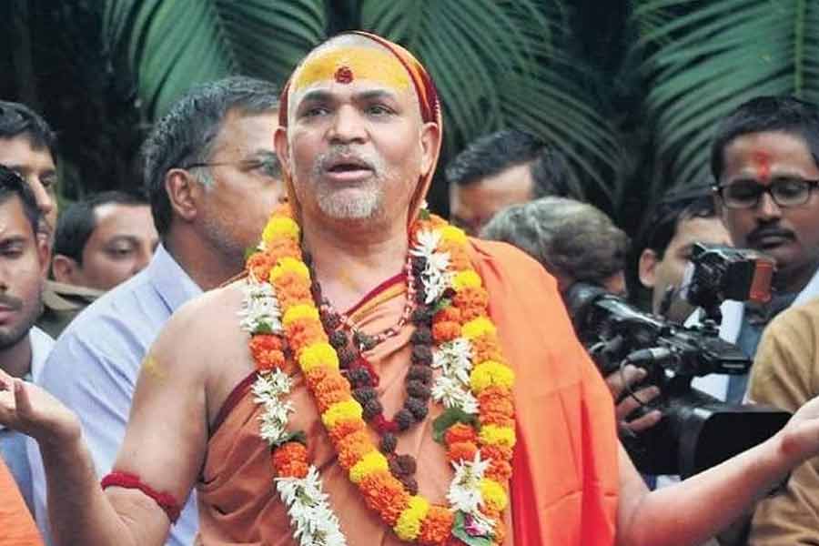 দেশের উত্তর প্রান্তে আদি শঙ্কর যে মঠটি প্রতিষ্ঠা করেছিলেন, তার নাম জ্যোতির্পীঠ। উত্তরাখণ্ডের চামোলি জেলার জোশীমঠে ওই মঠ রয়েছে। বর্তমান প্রধান হলেন শঙ্করাচার্য স্বামী অভিমুক্তেশ্বরানন্দ সরস্বতী। 