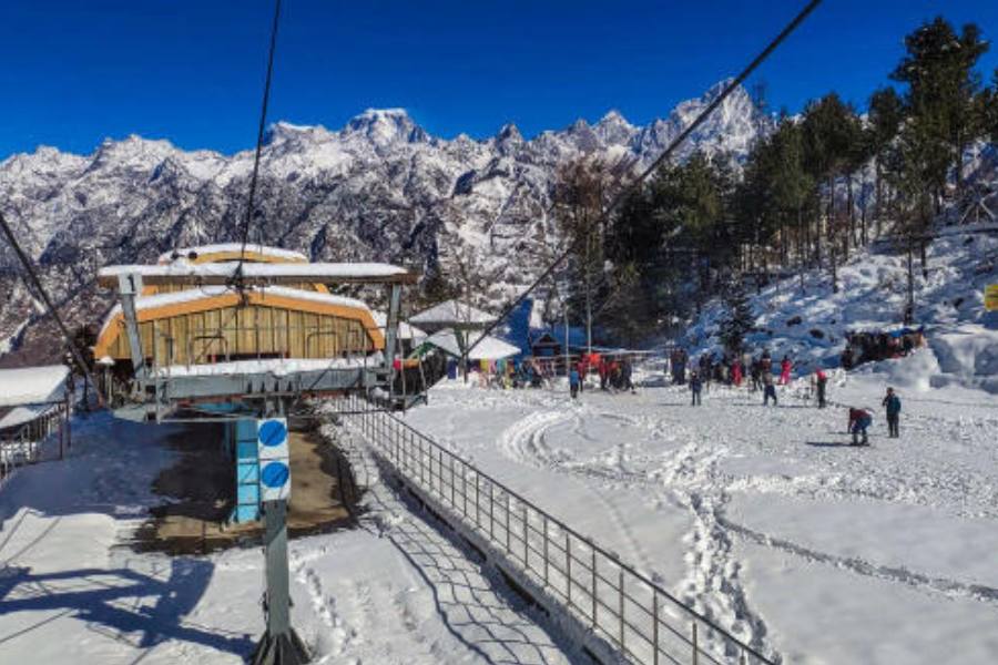 উত্তরাখণ্ডের অওলি দেশের ‘মিনি সুইৎজ়ারল্যান্ড’ নামেও পর্যটকদের কাছে পরিচিত।