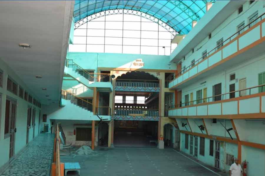 সেই ঘরে সেই যে একরাত কাটিয়েছিলেন মোদী, তার পর থেকে ২৮ বছর আর তিনি অযোধ্যামুখো হননি।