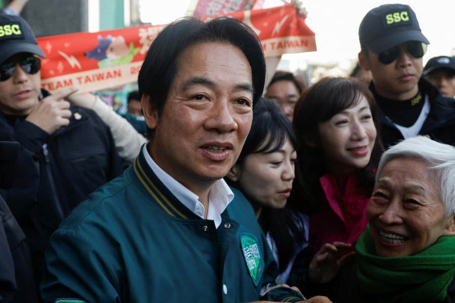 বিপুল সংখ্যাগরিষ্ঠতা নিয়ে তাইওয়ানে তৃতীয় বারের জন্য ক্ষমতায় এসেছেন লাই চিং তে। নির্বাচনের এই ফলাফল চিন-তাইওয়ান বিতর্ক এবং আমেরিকা-চিন সম্পর্কের ক্ষেত্রে বিশেষ তাৎপর্যপূর্ণ। 