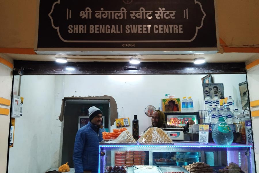 History of Bengali sweets in Ayodhya.