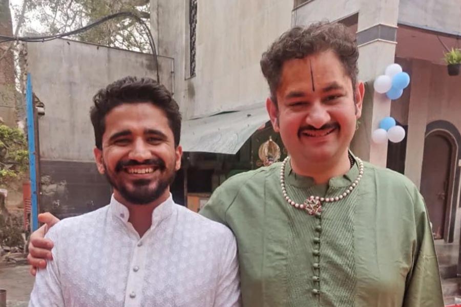 কর্পোরেট জগতে কাজ করতেন অঙ্কিত। ছিলেন বিজনেস ডেভেলপার। সেই কাজ তাঁর ভাল লাগেনি। চাকরি ছেড়ে দেন ২৮ বছরের যুবক।