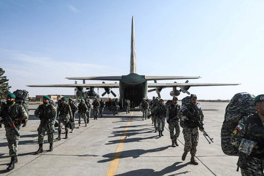 What are the problem between Pakistan-Iran and Pakistan-Afghanistan