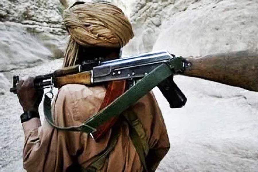 What are the problem between Pakistan-Iran and Pakistan-Afghanistan