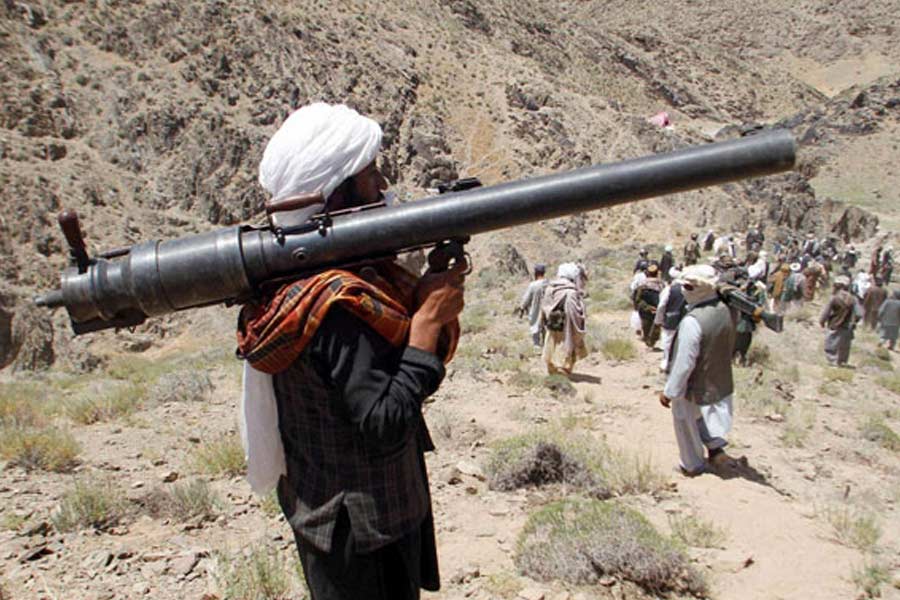 What are the problem between Pakistan-Iran and Pakistan-Afghanistan