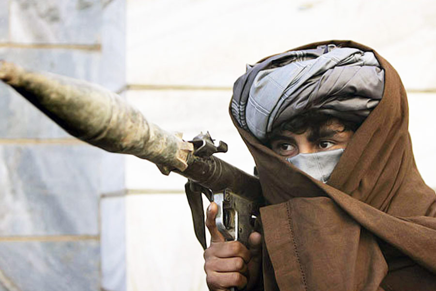 What are the problem between Pakistan-Iran and Pakistan-Afghanistan