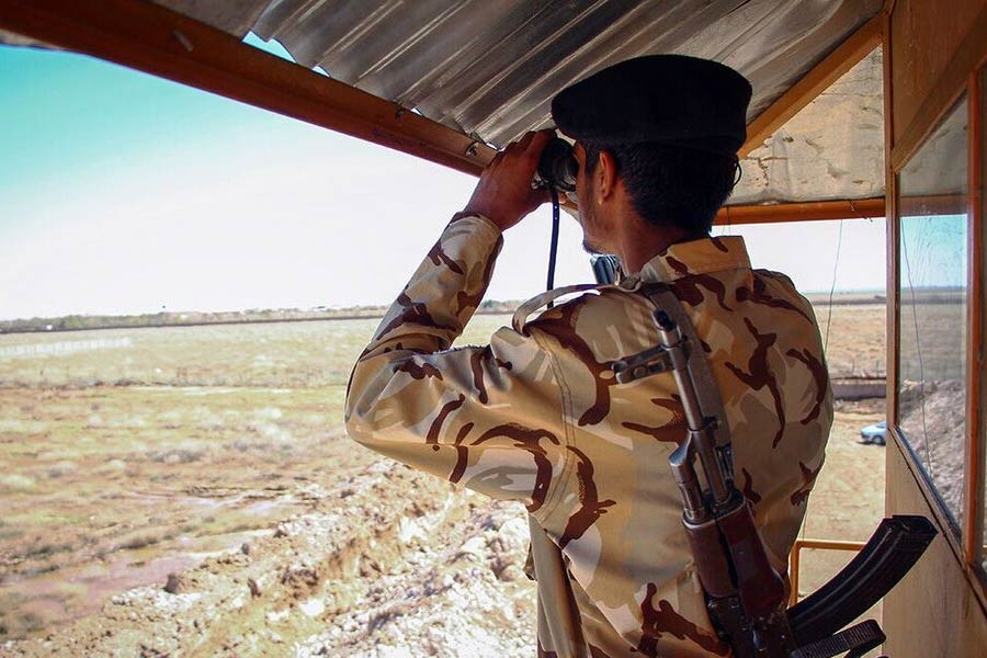 What are the problem between Pakistan-Iran and Pakistan-Afghanistan