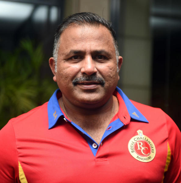 সে দেশের কোচদের সঙ্গে কাজ করবেন তিনি। শ্রীলঙ্কা ক্রিকেটের ( সে দেশের ক্রিকেট বোর্ড) সঙ্গে চুক্তিবদ্ধ হয়েছেন অরুণ।