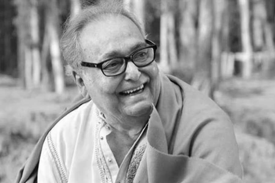 Bengali director Atanu Ghosh remembers deceased actor Soumitra Chatterjee on his birthday