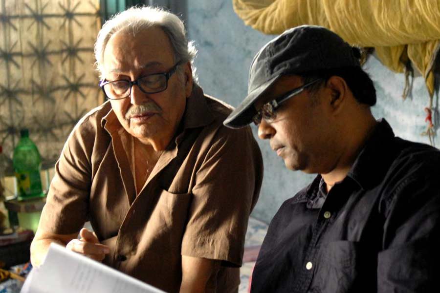 Bengali director Atanu Ghosh remembers deceased actor Soumitra Chatterjee on his birthday