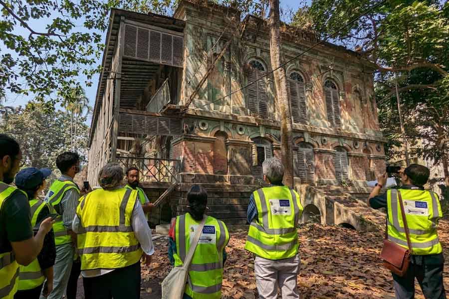 Kolkata based architects working to restore the ruins of the colonial Roxburgh House