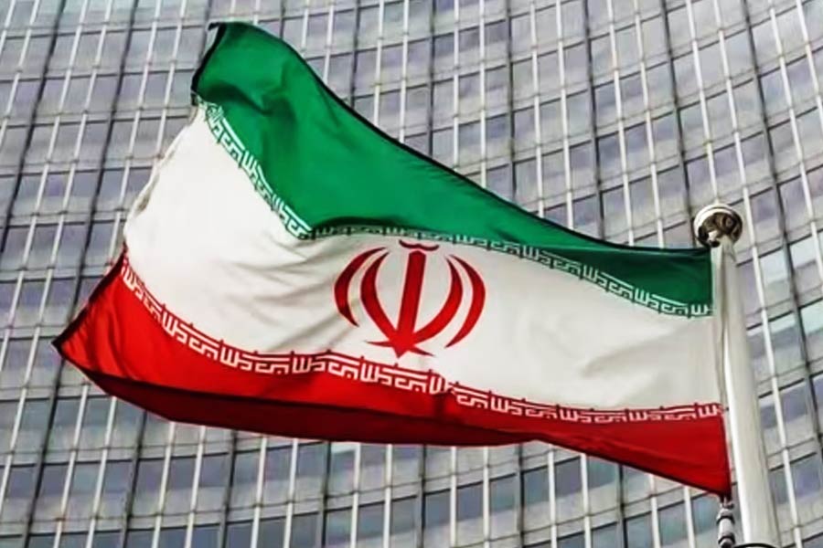 এক নজরে দেখে নেওয়া যাক ১৯৬৫ এবং ১৯৭১ সালের ভারত-পাকিস্তানের যুদ্ধের আবহে ইরান কী ভাবে পাকিস্তানকে সাহায্য করেছিল এবং কী ভাবে তাদের সম্পর্ক মধুর থেকে তিক্ত হয়েছে।