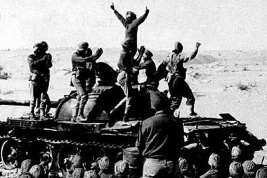 কিন্তু এত করেও লাভ হয়নি। দুই যুদ্ধেই পাকিস্তানকে নাস্তানাবুদ করে ছেড়েছিল ভারত। ইরানের তৎকালীন শাহ অবশ্য ১৯৭১ সালের যুদ্ধকে পাকিস্তানের বিরুদ্ধে ভারতের ‘নির্লজ্জ আগ্রাসন’ বলে মন্তব্য করেছিলেন।