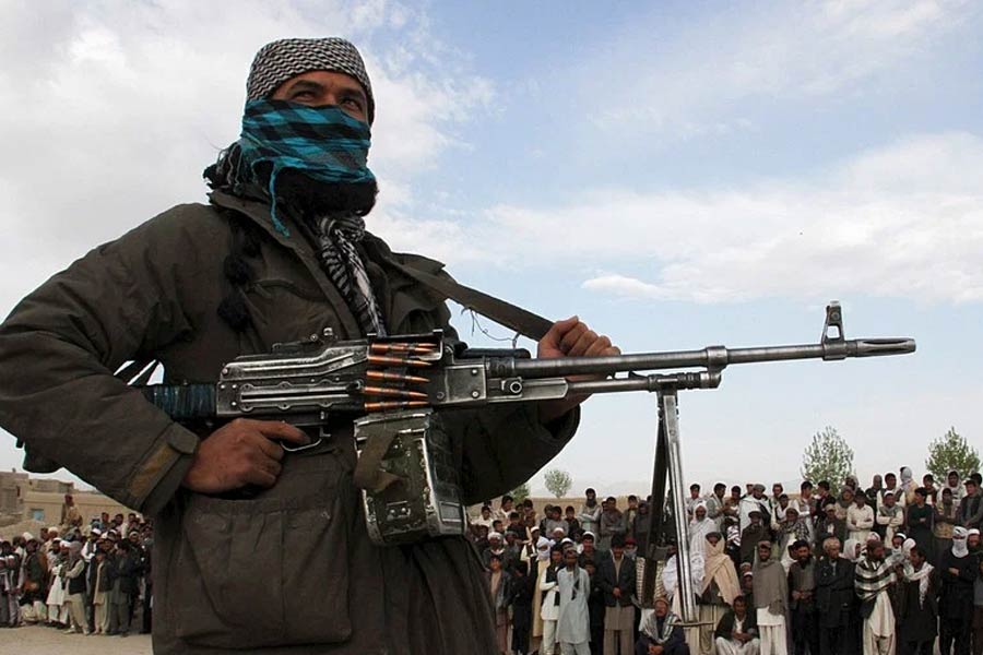 উল্লেখযোগ্য যে, সংঘাতে জড়িয়ে পড়া ইরান এবং পাকিস্তান দুই দেশের বিরুদ্ধেই এর আগে একাধিক বার সীমান্ত এলাকায় হামলা চালায় এমন জঙ্গি গোষ্ঠীকে আশ্রয় দেওয়ার অভিযোগ উঠেছে।