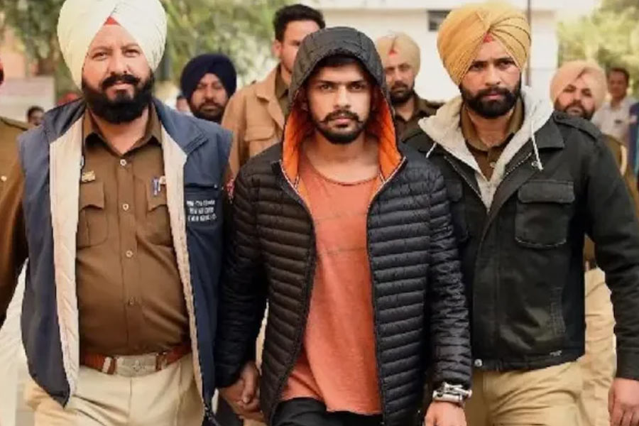 সুক্‌খার মৃত্যুর পর পান্নুমের আশ্রয়ে চলে যান শঙ্করলাল। লরেন্স বিষ্ণোইয়ের লোকজন শঙ্করলালের গ্যাংকে শেষ করেছিল। পান্মুম শঙ্করলালকে আশ্বাস দেন, লরেন্সকে দেখে নেবেন। তার বদলে পান্নুমের হয়ে কাজ করতে হবে তাঁকে। শঙ্করলালের তাতে আপত্তি করার কোনও কারণ ছিল না। রাজি হয়ে যান।