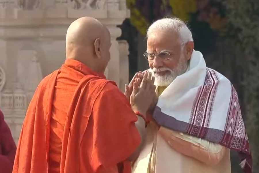 জনতা আগে। তাই আপাতত কেন্দ্রীয় মন্ত্রীদের রামলালা দর্শনে না-যাওয়ার পরামর্শ দিলেন প্রধানমন্ত্রী নরেন্দ্র মোদী।