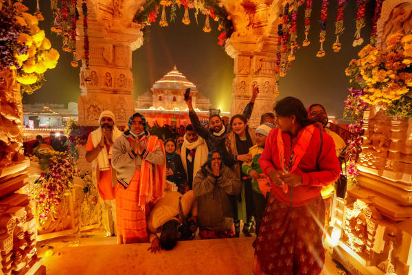 মন্দির উন্নয়ন এবং দেখভালের দায়িত্বে থাকা শ্রীরাম জন্মভূমি তীর্থক্ষেত্র ট্রাস্টের ওয়েবসাইটে জানানো হয়েছে, সকাল ৭টা থেকে সকাল সাড়ে ১১টা পর্যন্ত রামমন্দির খোলা থাকবে। 