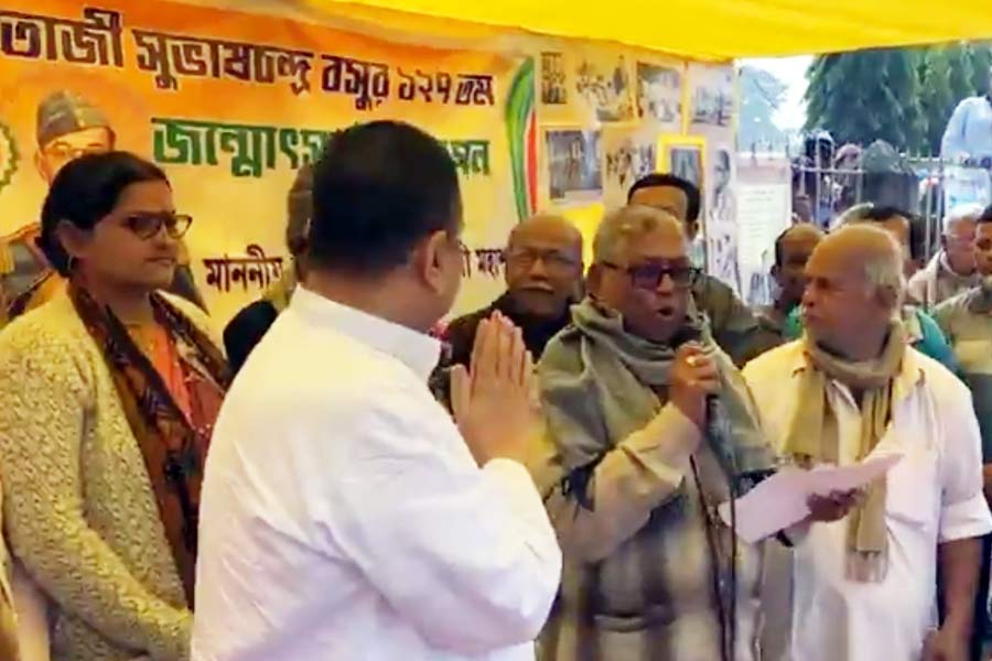 Row over Former CPM Leader Ashok Guria sharing stage with BJP MLA Suvendu Adhikari in Nandigram