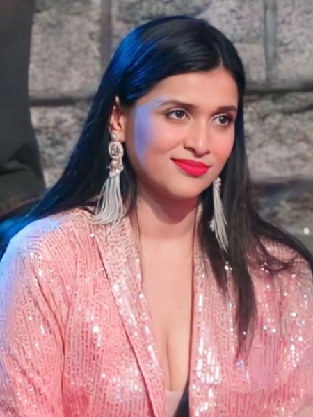 8 different looks of Bigg Boss fame Mannara Chopra, see pictures dgtl