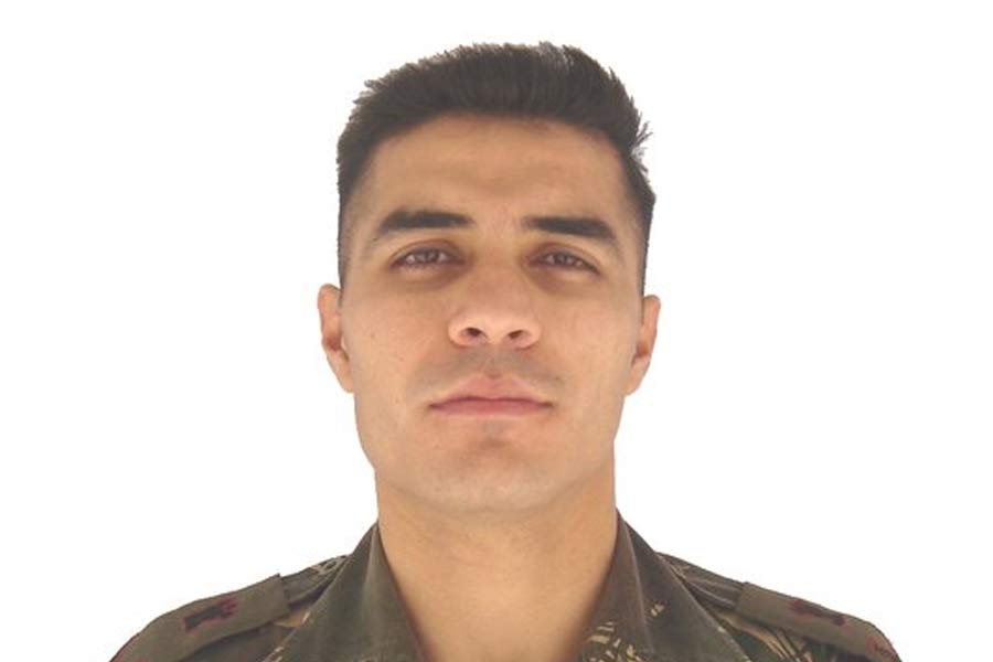 স্বপ্নপূরণও করেছিলেন জামিরুদ্দিন। লেফ্‌টেন্যান্ট জেনারেল পদ থেকে অবসর নিয়েছিলেন তিনি। ছোট থেকে বাবাকে দেখার পর মহম্মদও সেনাবাহিনীতে যোগ দেওয়ার স্বপ্ন বোনেন।