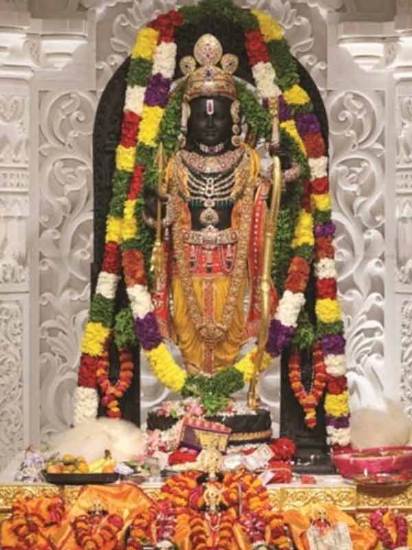 রামলালার পুরনো মূর্তির উচ্চতা পাঁচ থেকে ছয় ইঞ্চি। সাত থেকে নয় মিটার দূর থেকে এত কম উচ্চতার মূর্তির দর্শন পাওয়া কষ্টসাধ্য। সে কথা ভেবে আরও বড় মূর্তি নির্মাণ করা হয়েছে বলে শ্রীরাম জন্মভূমি তীর্থক্ষেত্র ট্রাস্টের তরফে জানানো হয়েছে।