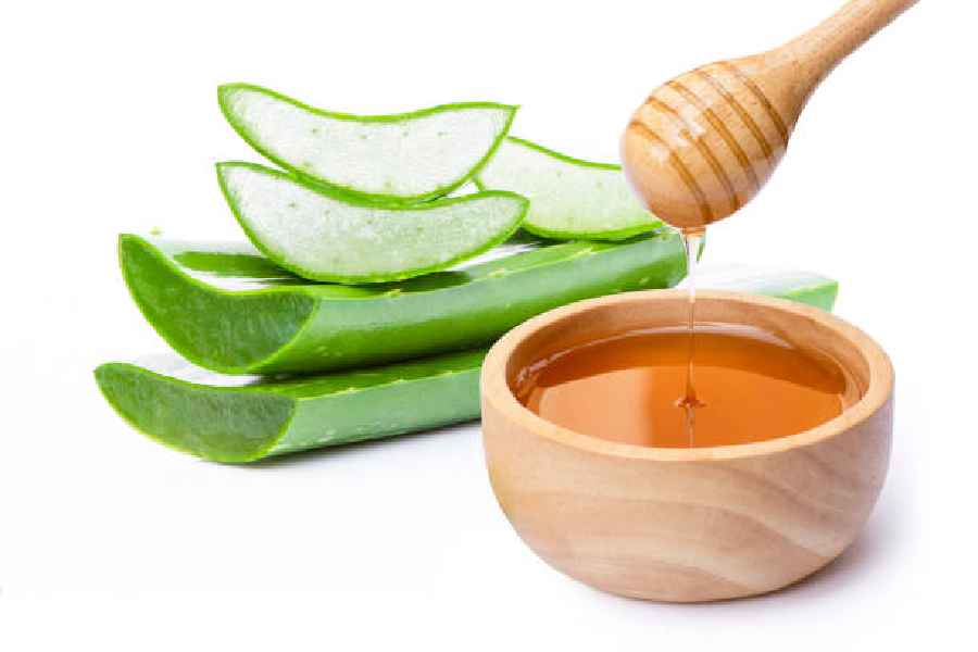 Three hair masks to get straight hair at home naturally.