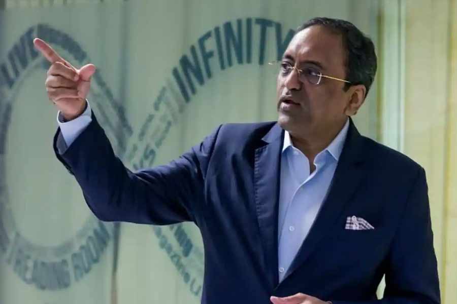 রামমন্দির তৈরির নকশা তৈরি থেকে ভিত্তিপ্রস্তর— সবেতেই তিনি ছিলেন। সুব্রহ্মণ্যম আদতে চেন্নাইয়ের বাসিন্দা। সিভিল ইঞ্জিনিয়ারিং পাশ করার পর এমবিএ করেন তিনি।