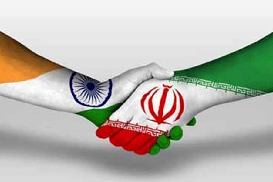 অবিভক্ত ভারতের ঘনিষ্ঠ প্রতিবেশী ছিল ইরান।‌ দেশভাগের পর পাকিস্তান তৈরি হওয়ায় ইরান তথা মধ্য এশিয়ার সঙ্গে ভারতের সড়কপথে সরাসরি যোগাযোগ ছিন্ন হয়। তবে সে সময় ভারতের সদ্য অঙ্কুরিত অর্থনীতিতে তার তেমন প্রভাব পড়েনি।