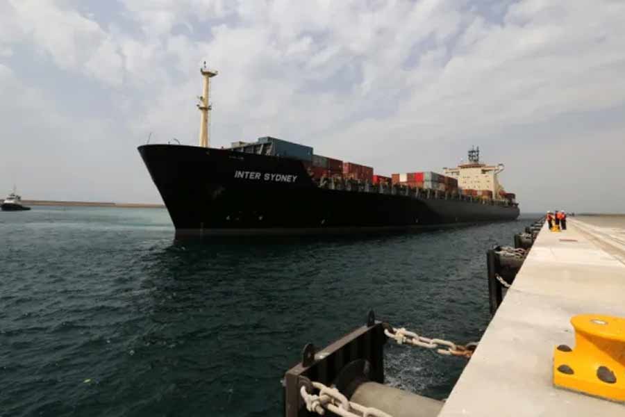 ইরানের সঙ্গে আবার সম্পর্কের উন্নতি করার চেষ্টা করছে নয়াদিল্লি। ২০২৩ সালে তারা জানিয়েছে, চাবাহার বন্দরের উন্নয়নের খাতে ১০০ কোটি টাকা বরাদ্দ করা হবে ভারতের তরফে। ওই বন্দর দিয়ে ২০ হাজার মেট্রিক টন গম আফগানিস্তানে পাঠানোর কথাও ঘোষণা করা হয়েছে। 